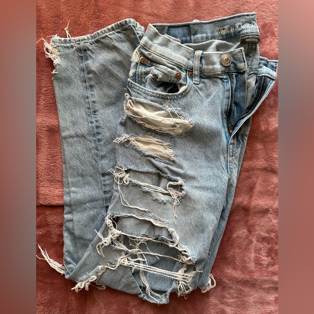 AE Extra ripped destroyed 90s boyfriend denim jeans long length lightwash